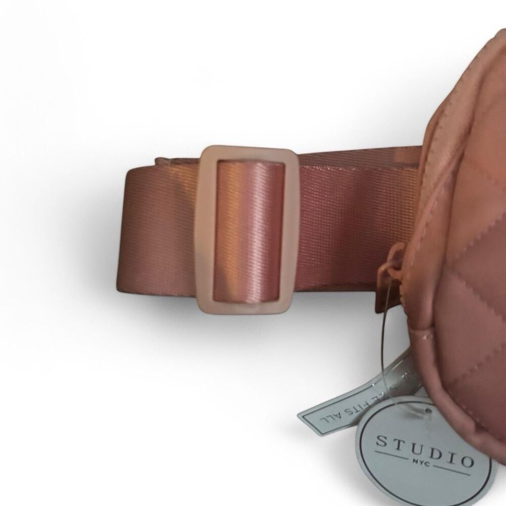 Studio NYC Quilted Fanny Pack Belt Bag Nylon Adjustable Pink OSFM Zip Close NEW - Picture 4 of 8